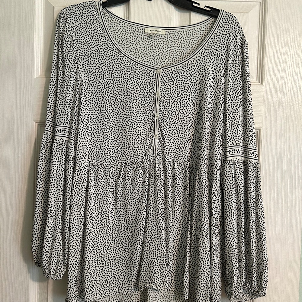 Max Studio black and white polka dot blouse